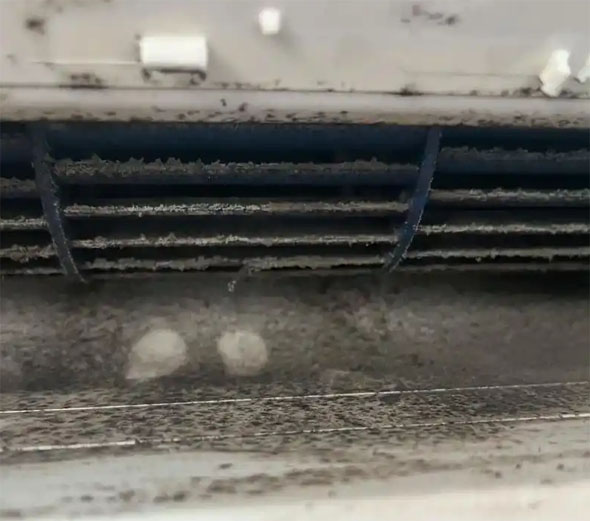 淳化空调吹的风有股烧焦味是怎么回事